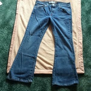 Levi’s 519 low flare jeans